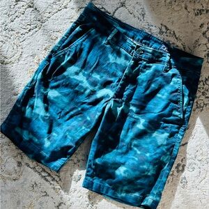 AG Adriano Goldschmeid Blue Camo chino style fashion shorts. Mens sz 34